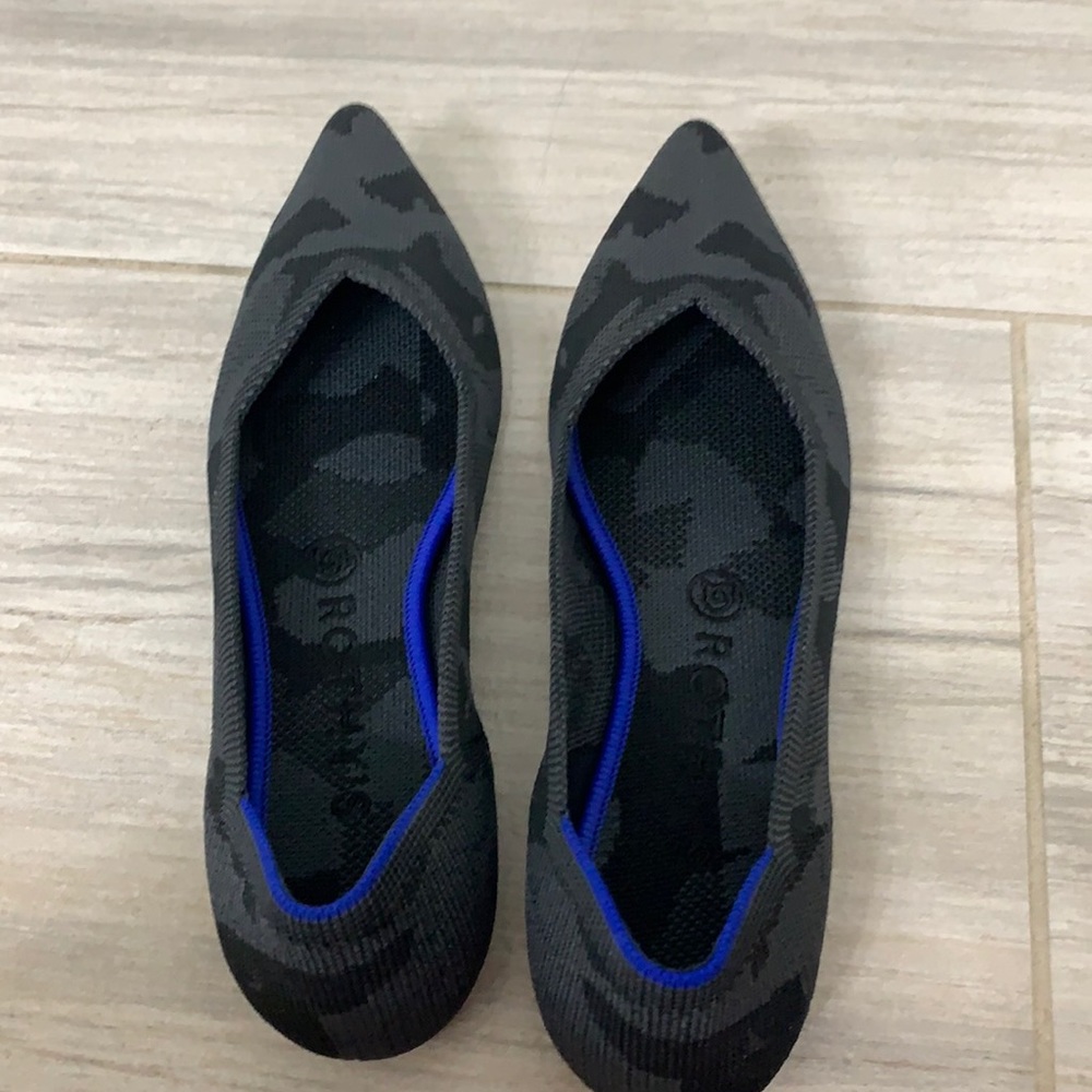 Size 8 Black Camo Rothys